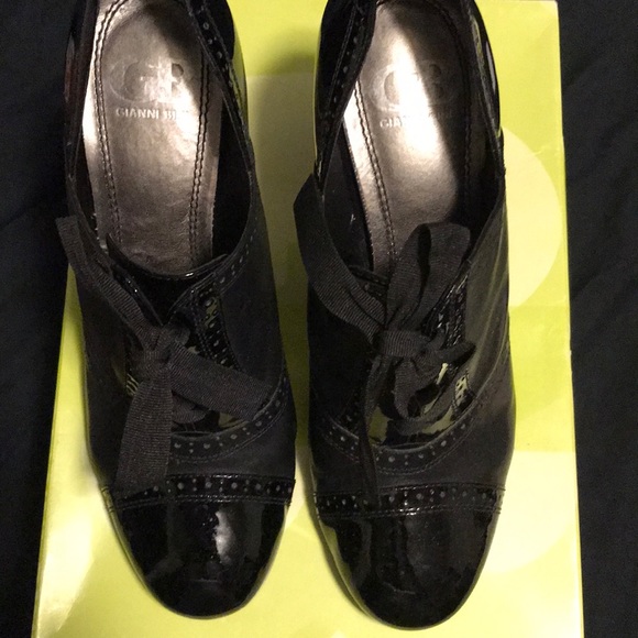 Sexy and versatile heels! - Picture 1 of 5